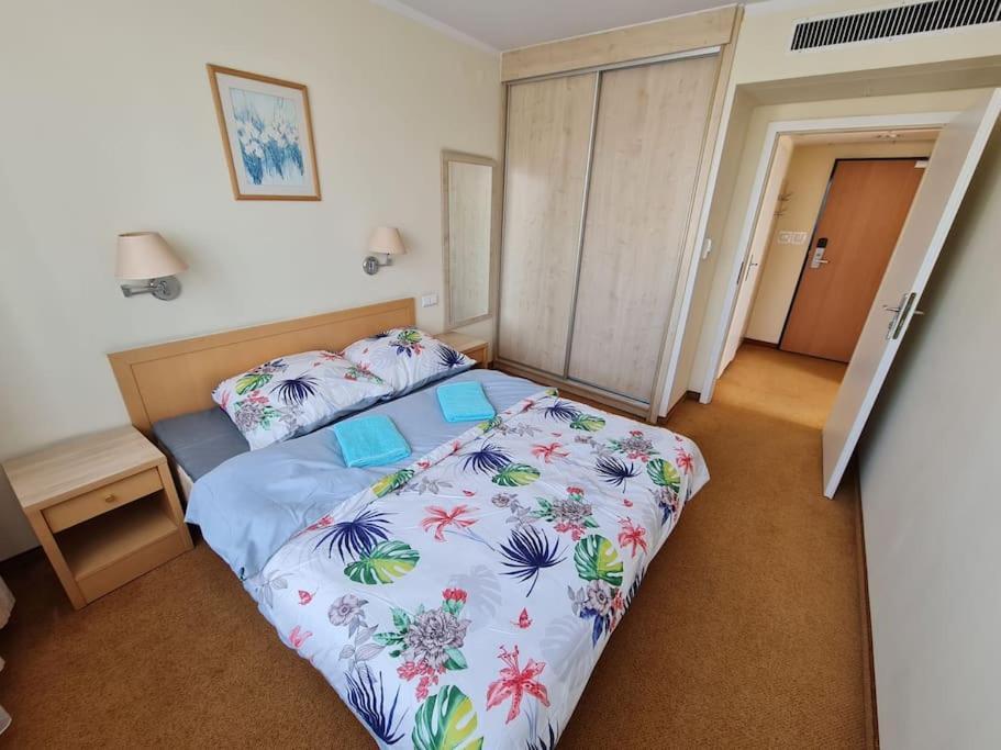 10Q - Z6 Apartament 801 Варшава Екстериор снимка